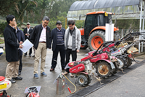 農場提供多種農用機械讓農友免費借用。