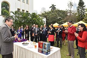 Representatives of community organisations introduce some Lunar New Year food from their hometowns.