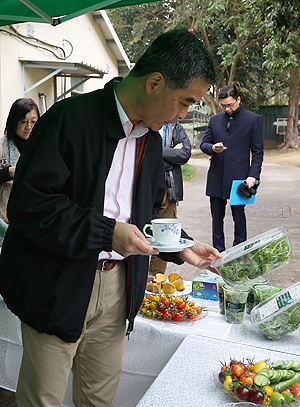 Organic vegetables and fruit produced by the Station taste good.