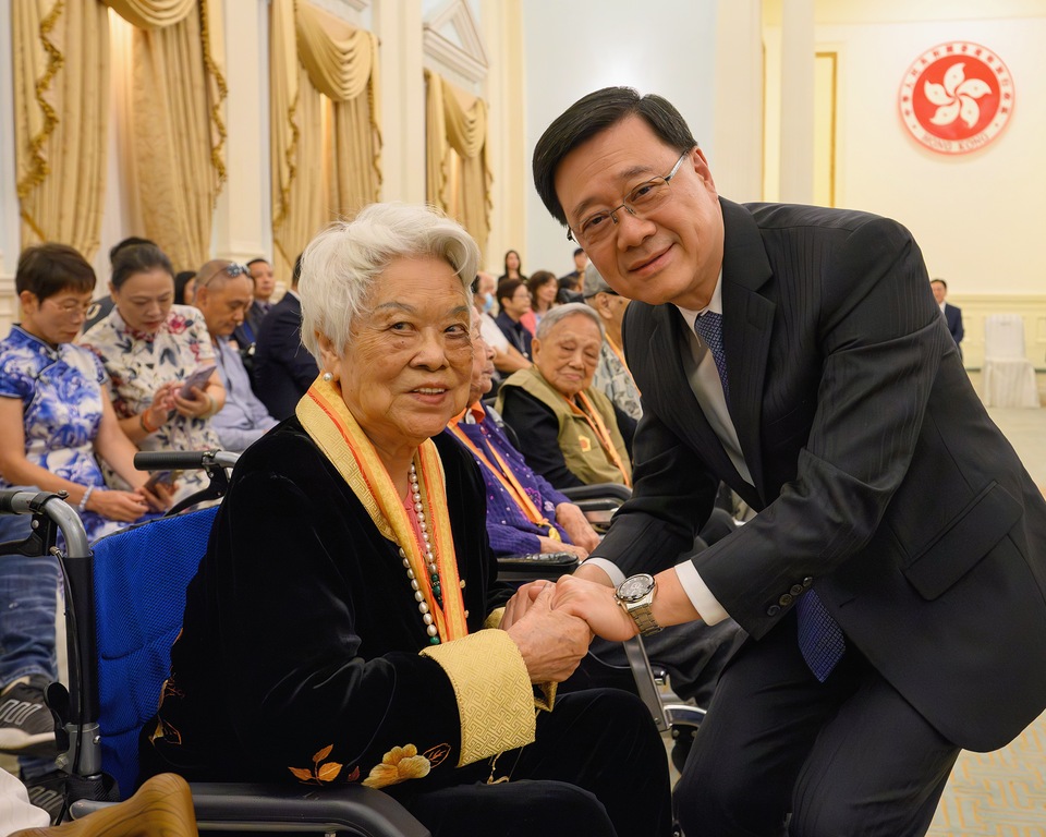 多媒體資訊| 香港特別行政區行政長官