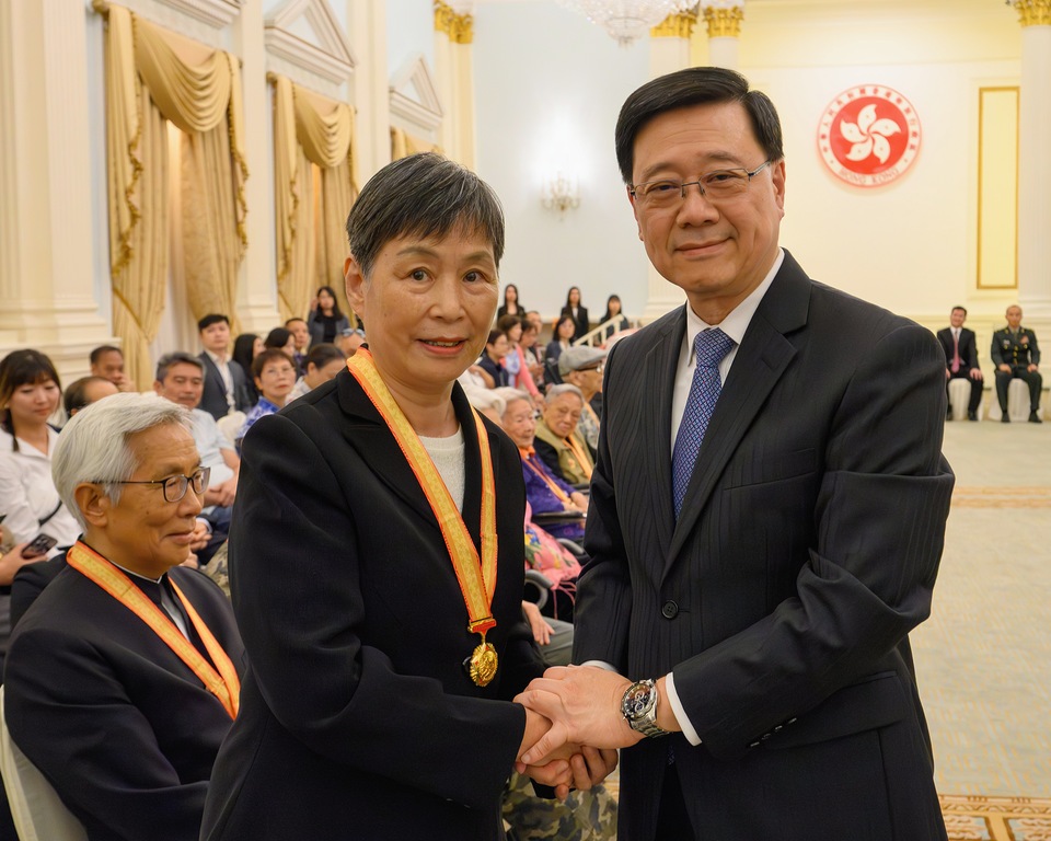 多媒體資訊| 香港特別行政區行政長官